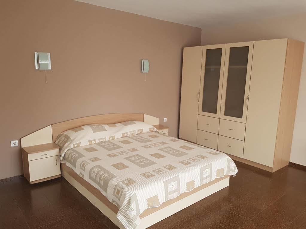 Family Hotel Alfa Vita ソゾポル エクステリア 写真